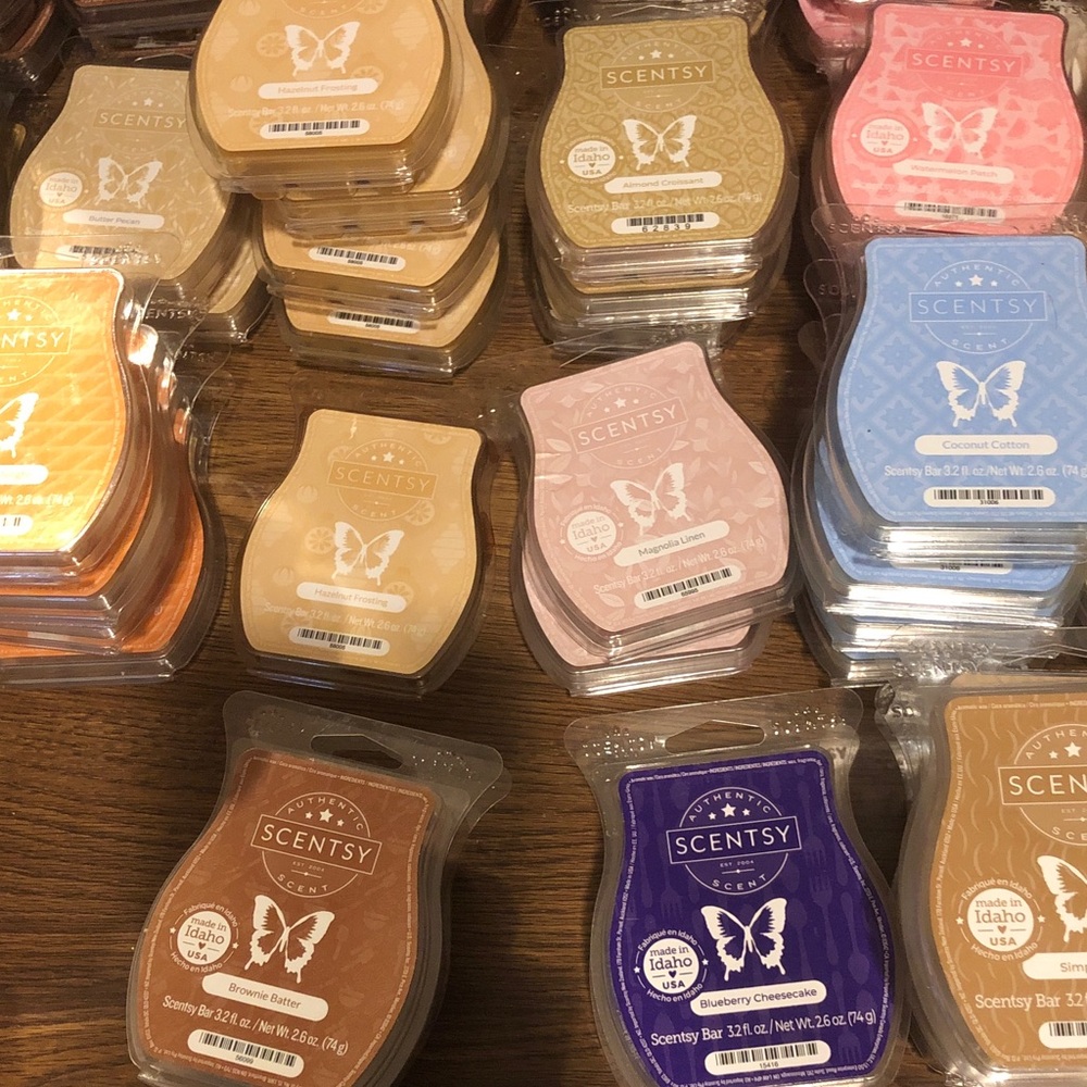 Scentsy wax bar mystery bundle - 5 bars.